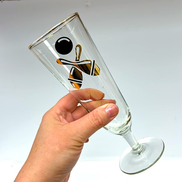 Vintage set of two Pilsner glasses with bowling design and gold accents - Picture 2 of 7